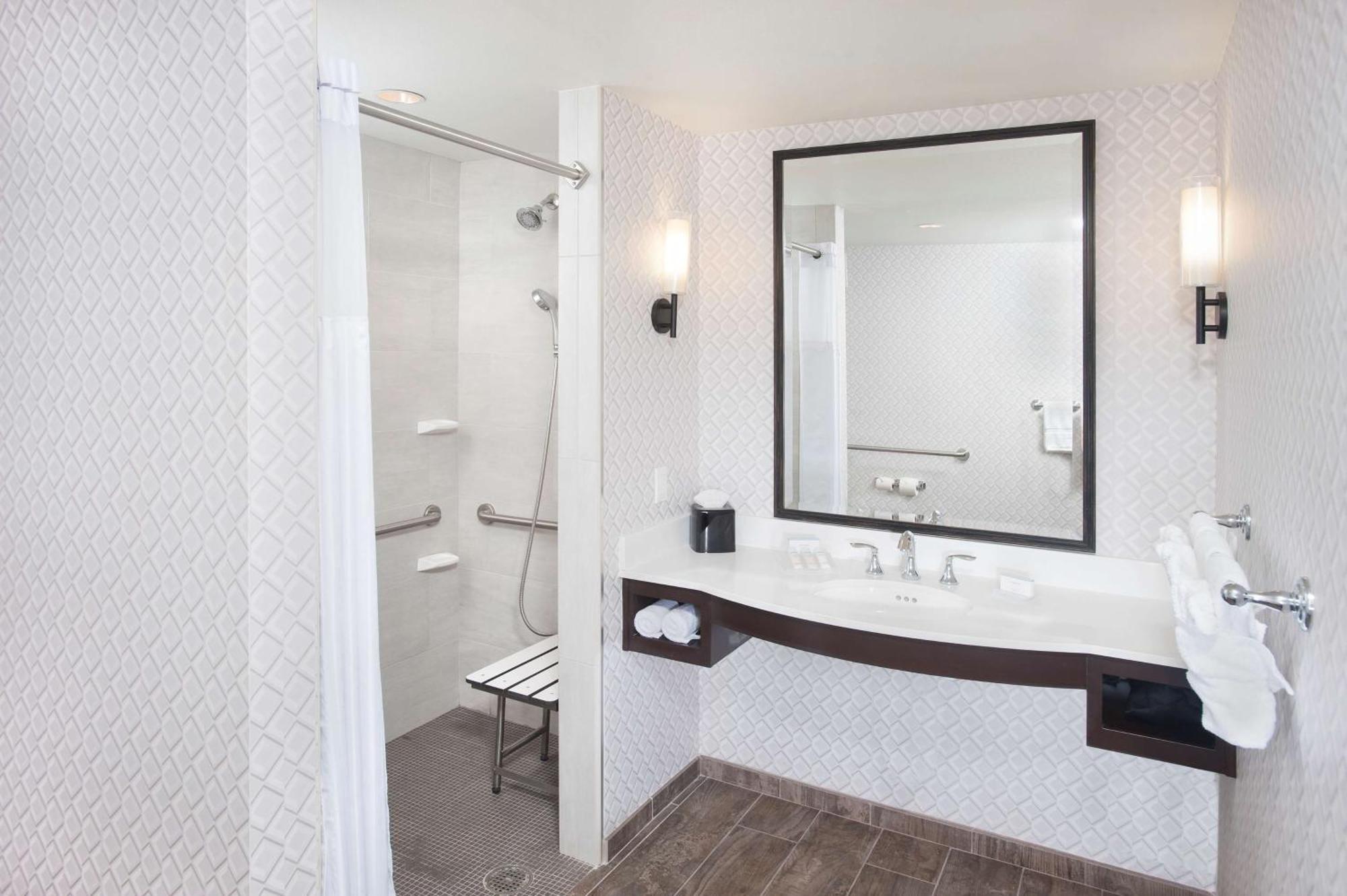 Hilton Garden Inn Burbank Los Angeles Экстерьер фото