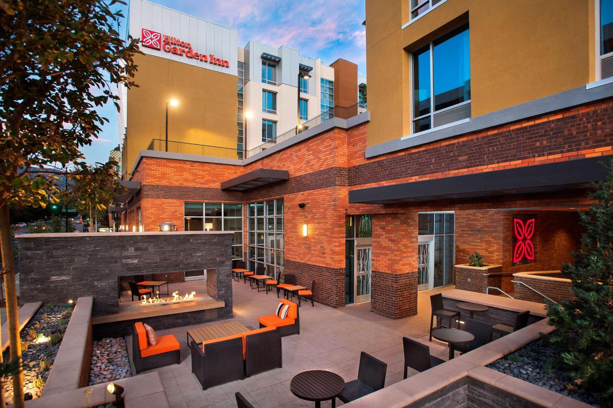 Hilton Garden Inn Burbank Los Angeles Экстерьер фото